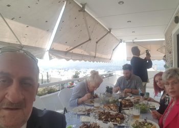 Ευτυχισμένοι μαζί!