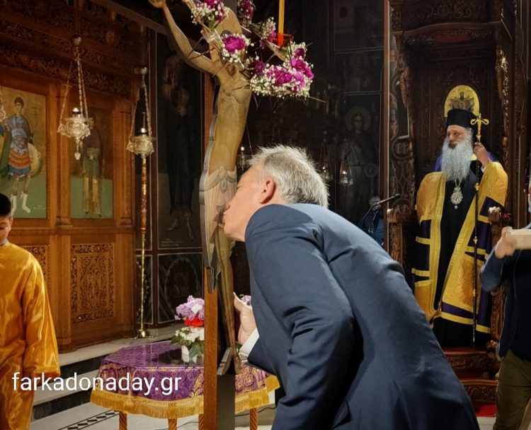 Σε πείσμα των καιρών