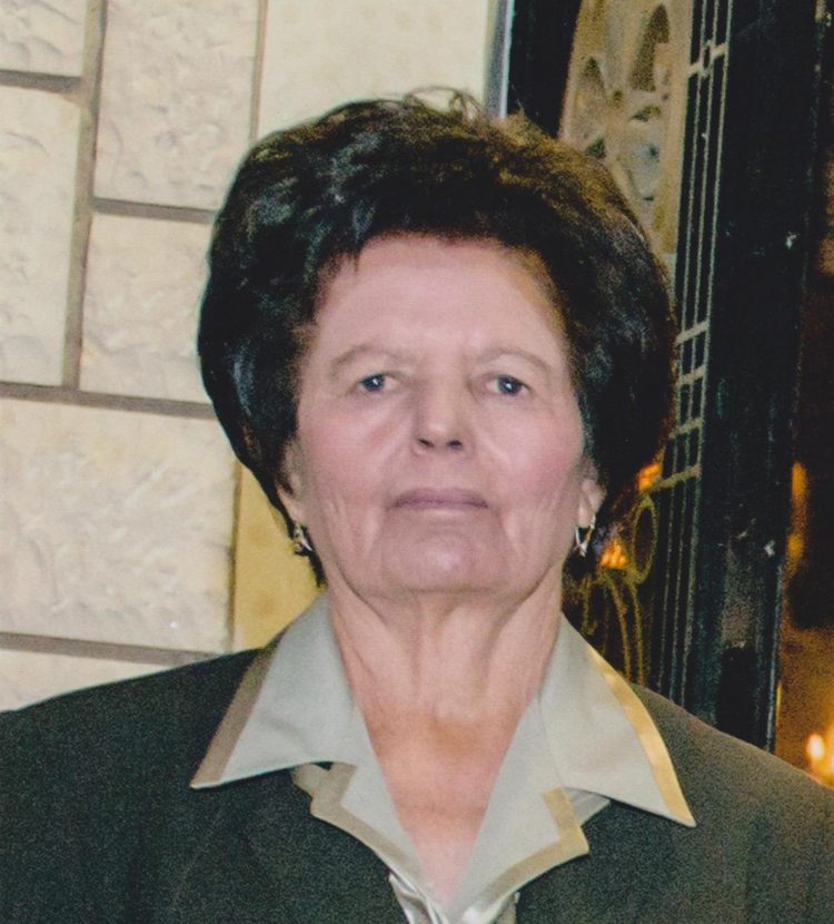 Απεβίωσε η Παρασκευή Καλύβα