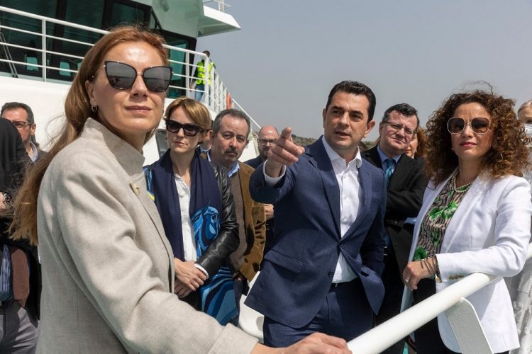 Συνάντηση Μητσοτάκη – Σκρέκα με την Ευρωπαία Επίτροπο Ενέργειας για την ενεργειακή κρίση