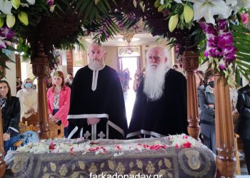 Η ακολουθία της Αποκαθηλώσεως στην Φαρκαδόνα