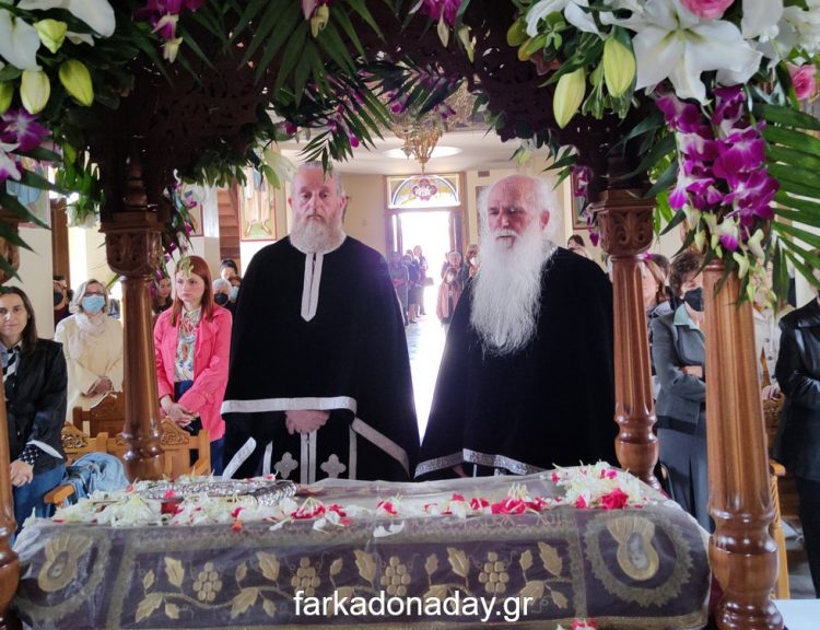 Η ακολουθία της Αποκαθηλώσεως στην Φαρκαδόνα