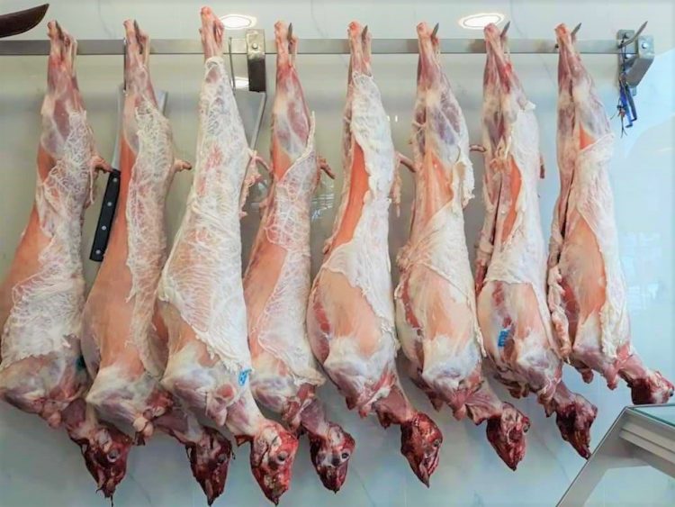 Το Πασχαλινό αρνί έχει την εγγύηση ποιότητας και γεύσης του αγροκτήματος ΜΠΑΤΖΙΟΣ
