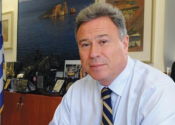 Ο (πονηρός) πήχης που βάζει ο Σγουρός στον Ανδρουλάκη