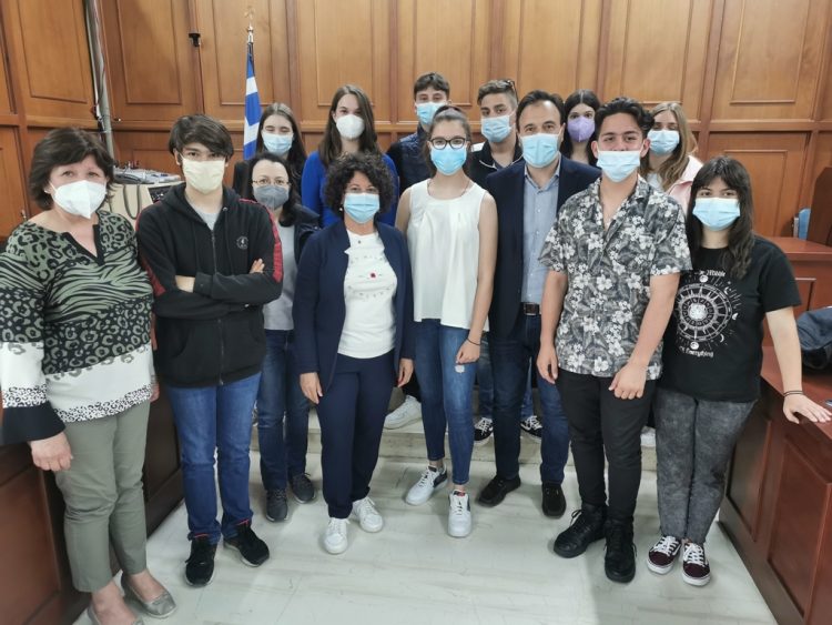 «Κυκλική οικονομία στη μόδα», από εικονική επιχείρηση τρικαλινών μαθητών/τριών