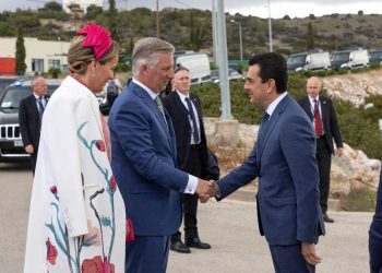 Με τους «γαλαζοαίματους» του Βελγίου στη Ρεβυθούσα ο Σκρέκας