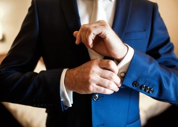 Θέλουν να τον ξεφορτωθούν…