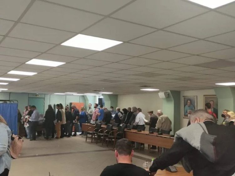 ΠΑΣΟΚ-ΚΙΝΑΛ, αλλαγή ονομασίας: Πάνω από 100.000 έχουν ψηφίσει