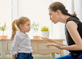 Γονείς ζητούν παρέμβαση εισαγγελέα για… να τους ακούνε τα παιδιά τους