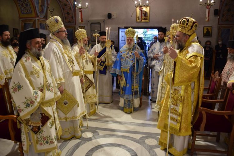 Πολυαρχιερατικό Συλλείτουργο για την εορτή του πολιούχου των Τρικάλων Αγίου Βησσαρίωνος