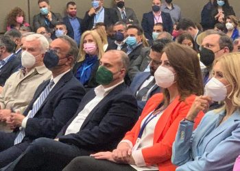 Δικαίωση για τη Παπακώστα στο συνέδριο της Νέας Δημοκρατίας