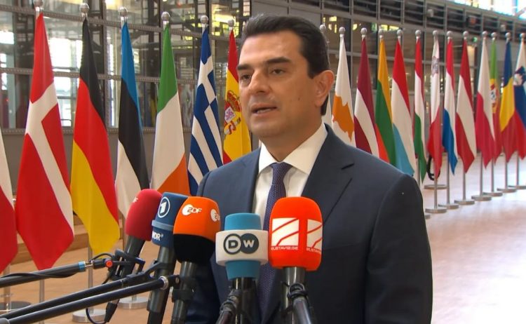 Σκρέκας από τις Βρυξέλλες: «Να εκπέμψει η Ευρώπη μήνυμα ενότητας και αλληλεγγύης για την αντιμετώπιση της ενεργειακής κρίσης»