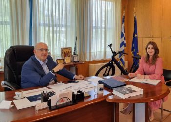 Με επίκεντρο τα Σιδηροδρομικά Δρομολόγια της ΤΡΑΙΝΟΣΕ, η Κ. Παπακώστα στον Υφ. Υποδομών & Μεταφορών