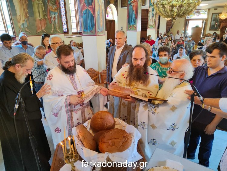Πανηγύρισε μεγαλοπρεπώς η Φαρκαδόνα την μνήμη των Πρωτοκορυφαίων Αποστόλων Πέτρου και Παύλου