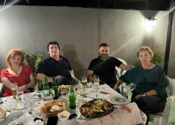 Ενδιαφέρουσα παρέα…