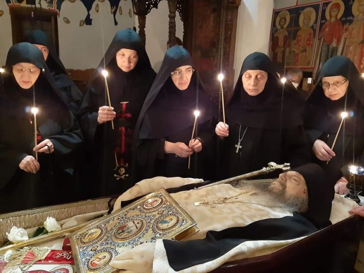 Αγρυπνία ενώπιον του σκηνώματος του μακαριστού Ηγουμένου της Μονής Δουσίκου