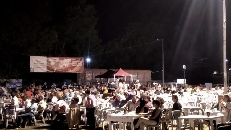 Μια μοναδική συναυλία για τα 100 χρόνια του Απόστολου Καλδάρα διοργάνωσε το ΚΚΕ στα Τρίκαλα