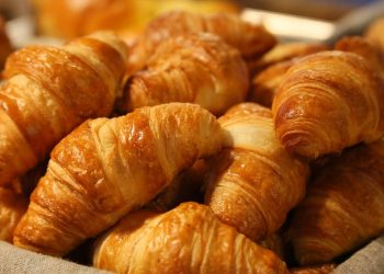 ΕΦΕΤ: Αποσύρεται παρτίδα κρουασάν με μούχλα από την αγορά