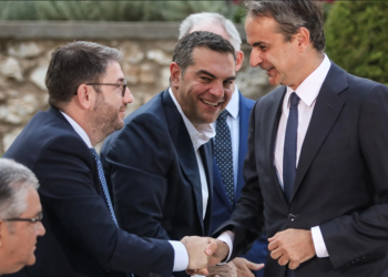Μητσοτάκης στο προεδρικό Μέγαρο: Ούτε εκλογές, ούτε ανασχηματισμός – Να πάτε διακοπές