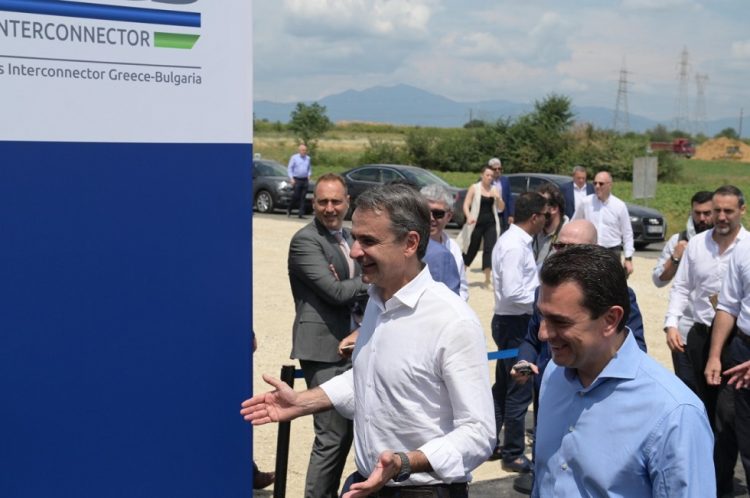 Μητσοτάκης και Σκρέκας στα εγκαίνια του αγωγού φυσικού αερίου IGB στην Κομοτηνή