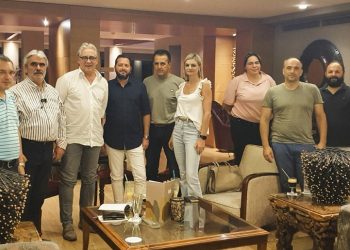 Συνάντηση του Βασίλη Γιαγιάκου με τον πρόεδρο της Ένωσης Ξενοδοχείων Ν. Τρικάλων