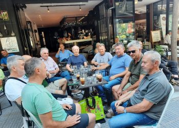 Καφεδάκι με φίλους