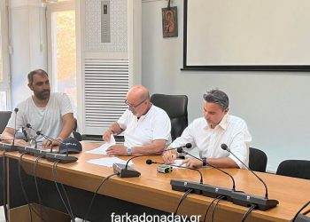 Ξεκινάνε οι κατεδαφίσεις «κόκκινων» κτιρίων στον Δήμο Φαρκαδόνας