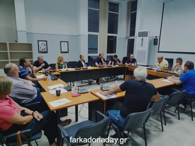 Ο Μεριβάκης ζητά εξηγήσεις από την Δημοτική Αρχή