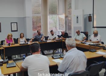 Αναβλήθηκε λόγω μη απαρτίας η συνεδρίαση του Δημοτικού Συμβουλίου Φαρκαδόνας