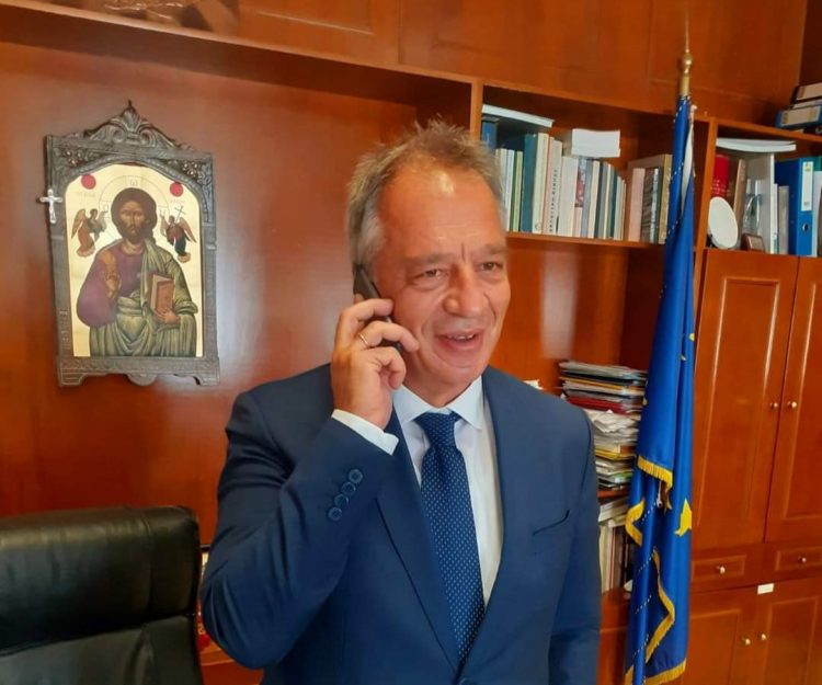 Στην πρώτη γραμμή ο Μιχαλάκης