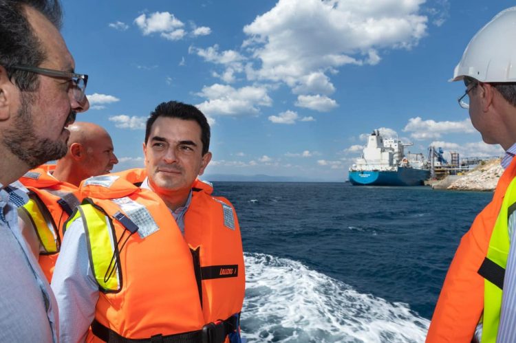 Να υπουργός, να μάλαμα!