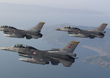 80 παραβιάσεις από 10 τουρκικά αεροσκάφη πάνω από το Αιγαίο