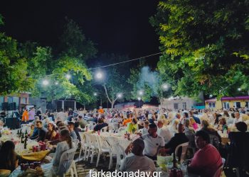 Πολύ κέφι και χορός στο 10o αντάμωμα με την παράδοση στην Κρήνη