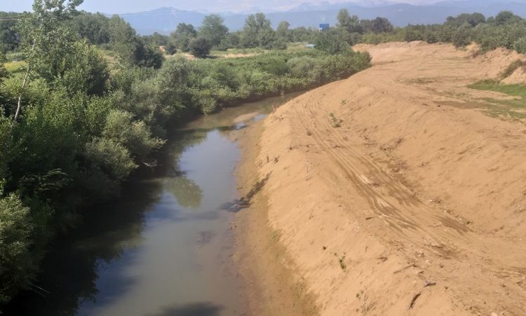 Σε εξέλιξη αντιπλημμυρικά έργα στον Καράμπαλη ποταμό από την Περιφέρεια Θεσσαλίας
