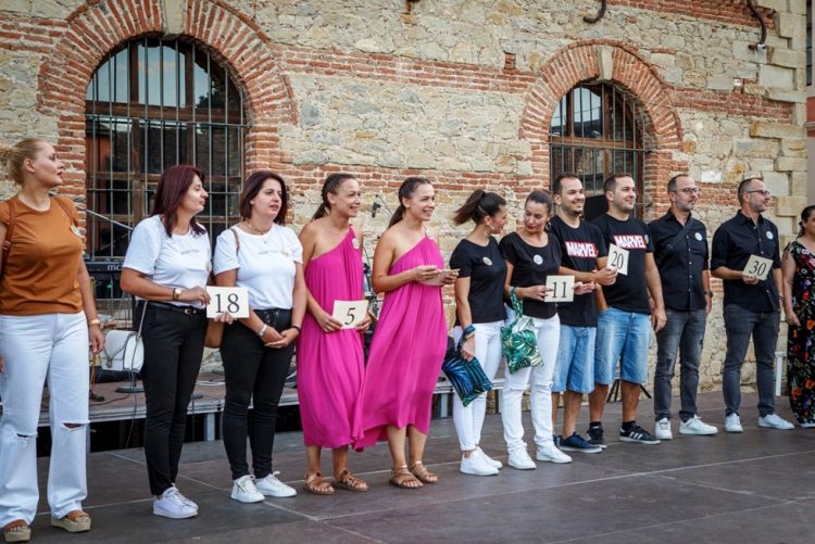 Μεγάλη γιορτή διδύμων στα Τρίκαλα, με γάμο και συνάντηση των… τριών Τρικάλων