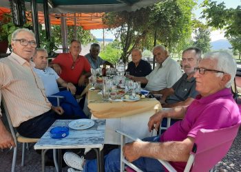 Με φίλους και συντρόφους στην Φαρκαδόνα ο Σιμορέλης