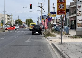 Αυτοκίνητο παρέσυρε 15χρονη στην Λάρισα