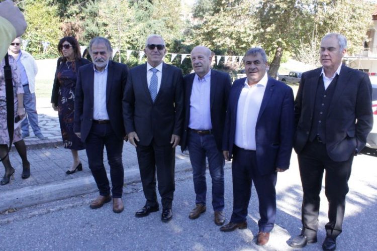 Για να μάθουν οι νέοι μας και να γνωρίζουν ότι είναι κλαδιά ενός δένδρου με βαθιές ρίζες….