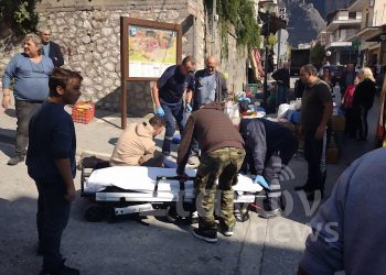 Αγροτικό παρέσυρε τρία άτομα στην λαϊκή αγορά της Καλαμπάκας