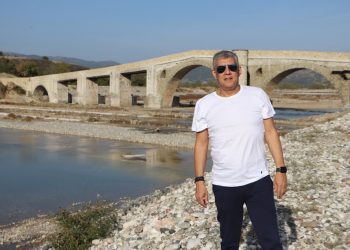 Την πέτρινη τοξωτή γέφυρα της Σαρακίνας διασώζει η Περιφέρεια Θεσσαλίας