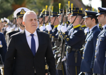 Ο πρώην Υπουργός Εθνικής Άμυνας Ευαγ. Αποστολάκης στα «22α ΤΣΙΑΒΑΛΙΑΡΕΙΑ»
