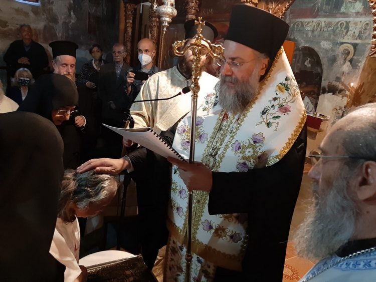Κουρά Μεγαλόσχημης Μοναχής στην Παναγίτσα
