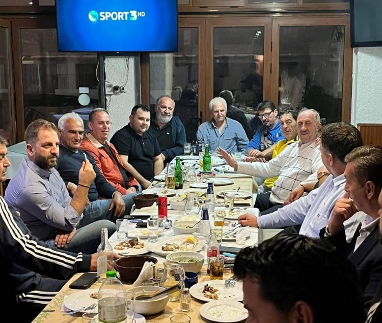 Το παζάρι των εκλογών δείχνει κερδισμένο τον Μεριβάκη