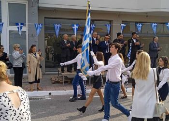 Καταχειροκροτήθηκαν οι μαθητές στην παρέλαση για την 28η Οκτωβρίου  στην Οιχαλία