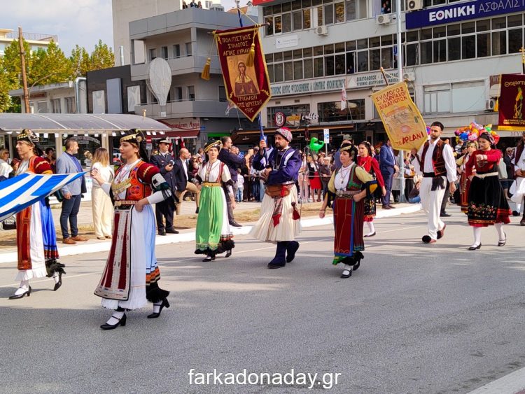 ΤΡΙΚΑΛΑ | Με καμάρι και υπερηφάνεια η παρέλαση  για την Εθνική Επέτειο της 28ης Οκτωβρίου 1940