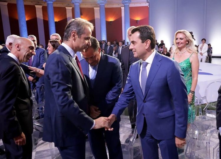 Σταθερά στους δημοφιλέστερους υπουργούς ο Σκρέκας