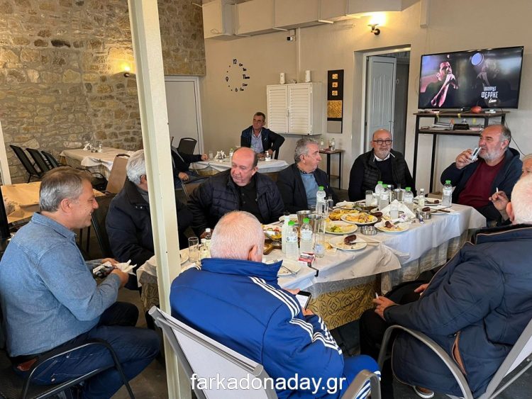 Κίνσε ο γάμος…