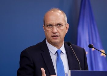 «Ντρίμπλα» Οικονόμου για ενισχύσεις Δήμων & εκλογές