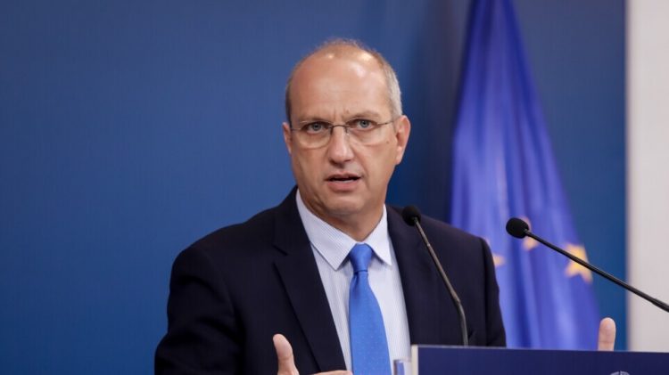 «Ντρίμπλα» Οικονόμου για ενισχύσεις Δήμων & εκλογές