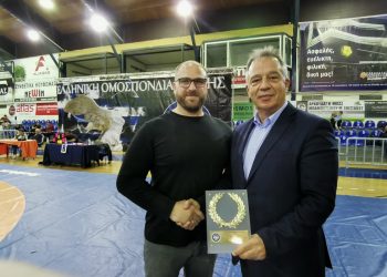 Ο Μιχαλάκης στηρίζει κάθε προσπάθεια που φέρνει τη νέα γενιά δίπλα στον αθλητισμό | Τιμήθηκε για την προσφορά του!